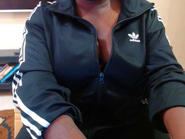 Dalia70 live cam on BongaCams