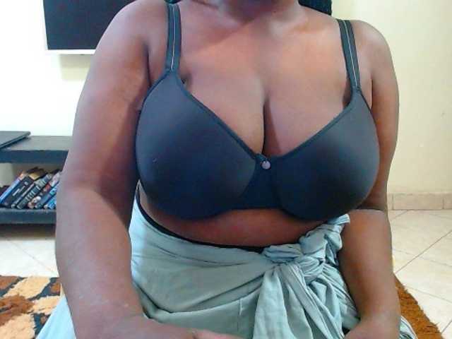 Dalia70 live cam on BongaCams