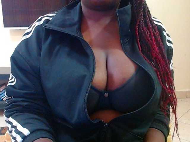 Dalia70 live cam on BongaCams