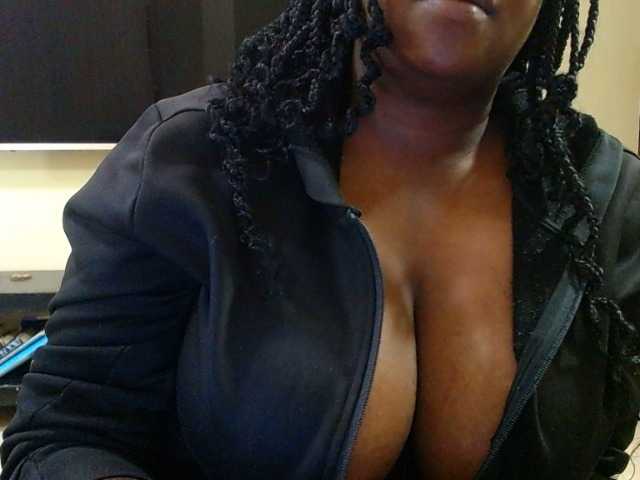 Dalia70's BongaCams show and profile