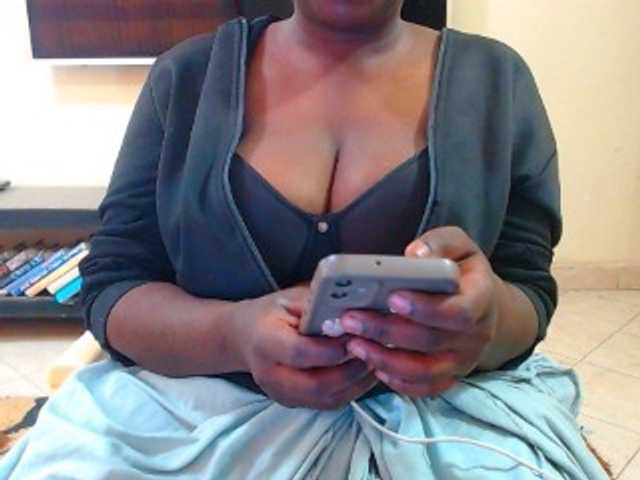 Dalia70 live cam on BongaCams