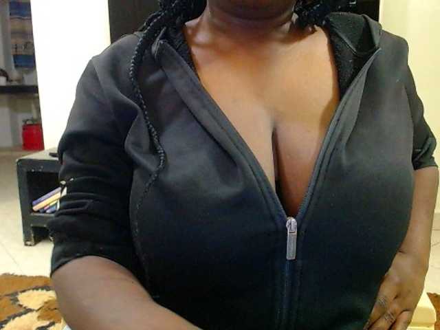Dalia70 live cam on BongaCams