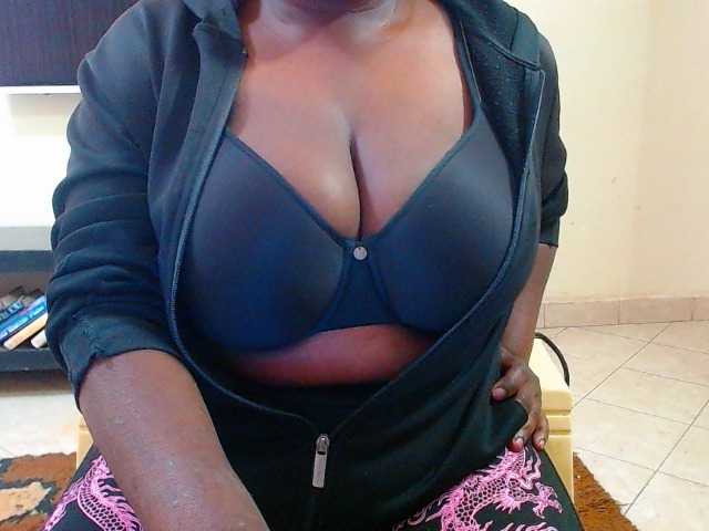 Dalia70 live cam on BongaCams