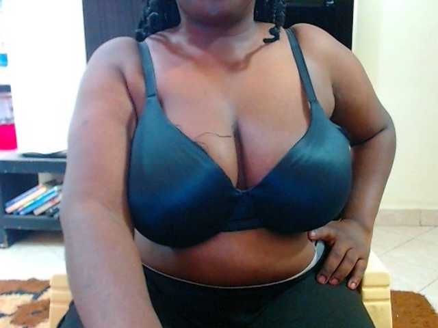 Dalia70 live cam on BongaCams