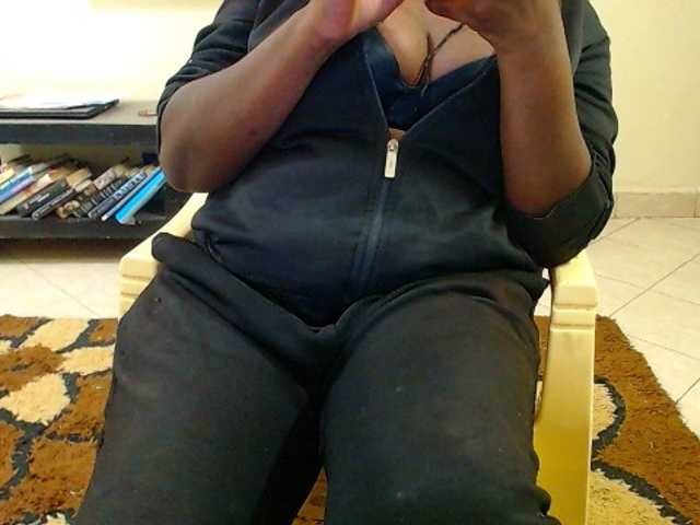 Dalia70 live cam on BongaCams