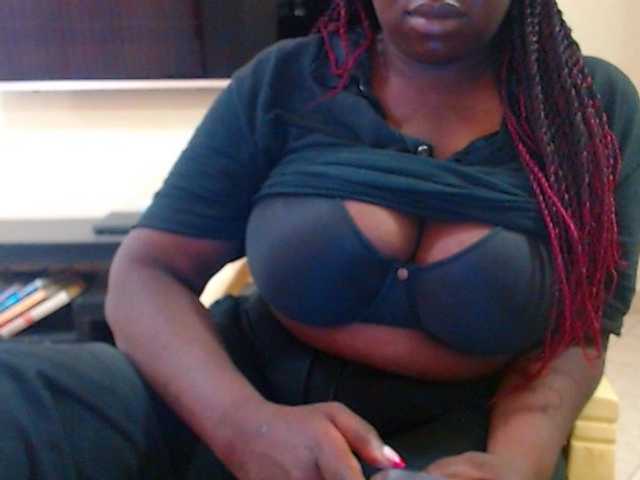 Dalia70 live cam on BongaCams