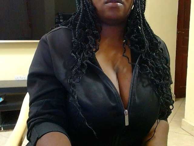 Dalia70's BongaCams show and profile