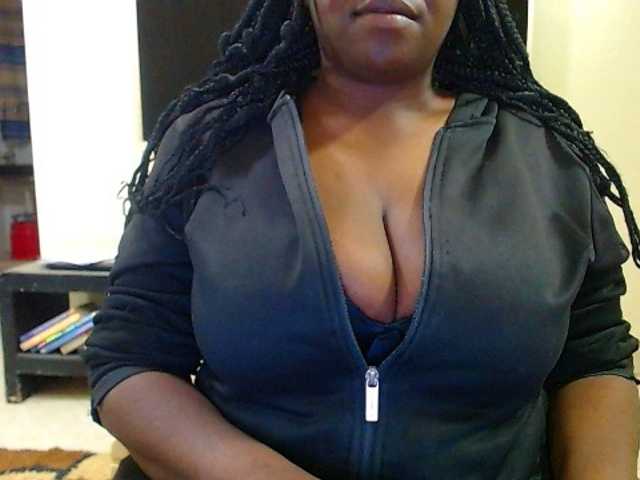 Dalia70 live cam on BongaCams