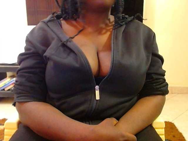 Dalia70 live cam on BongaCams