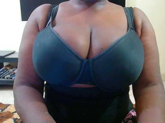 Dalia70 live cam on BongaCams