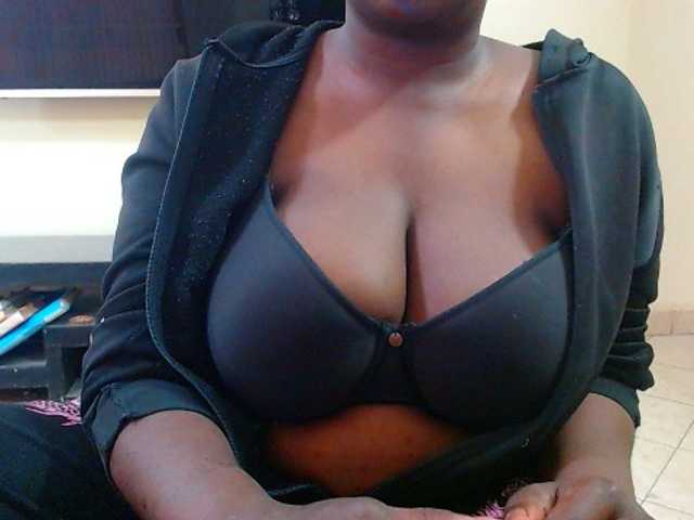 Dalia70 live cam on BongaCams