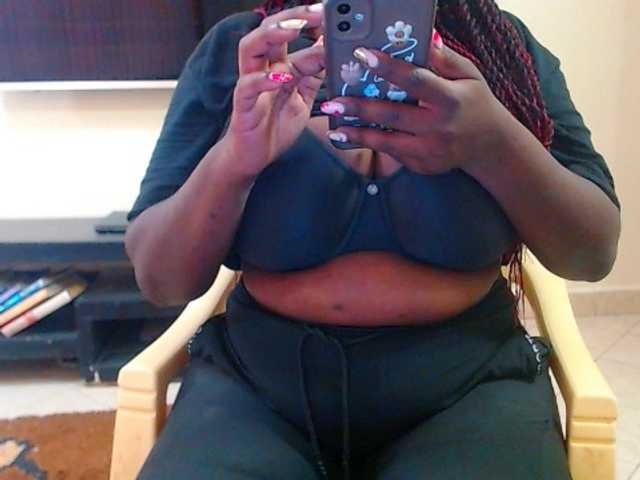 Dalia70 live cam on BongaCams