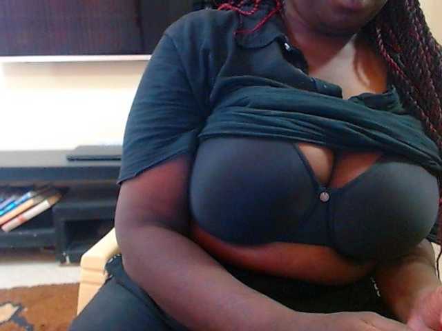 Dalia70 live cam on BongaCams