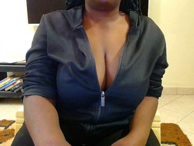 Dalia70 live cam on BongaCams