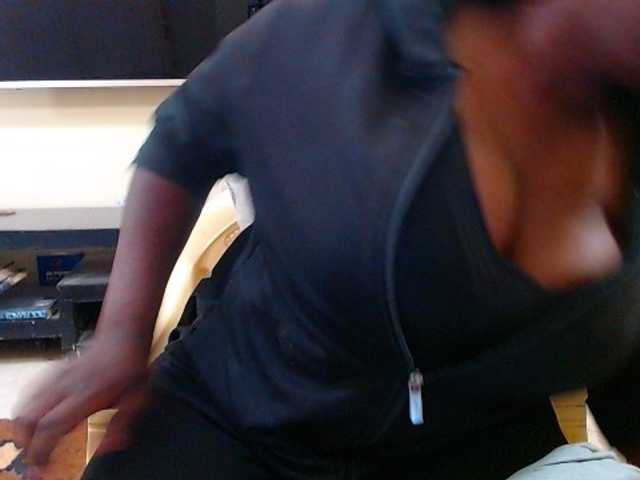 Dalia70 live cam on BongaCams