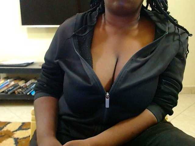Dalia70 live cam on BongaCams