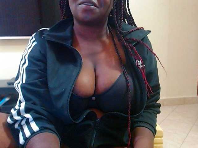 Dalia70 live cam on BongaCams