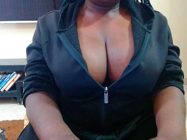 Dalia70 live webcam show
