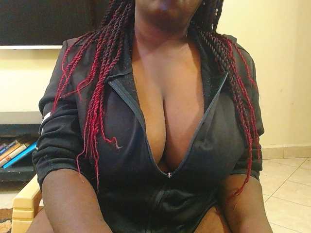 Dalia70 live cam on BongaCams