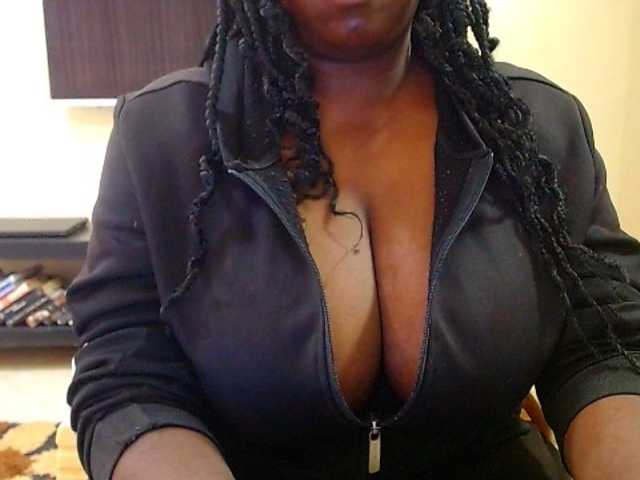 Dalia70's BongaCams show and profile