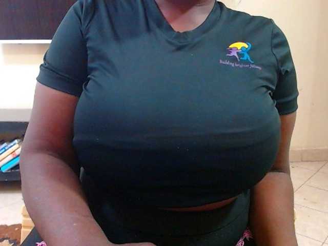 Dalia70 live cam on BongaCams