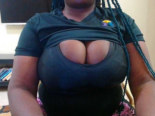 Dalia70 live cam on BongaCams
