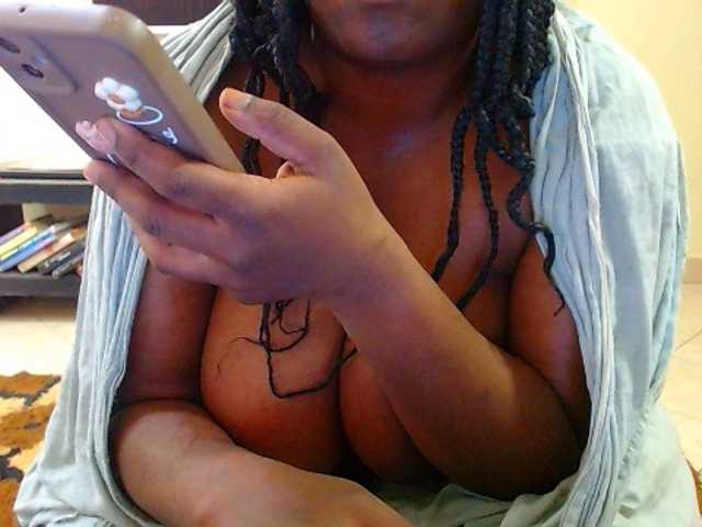 Dalia70 live cam on BongaCams