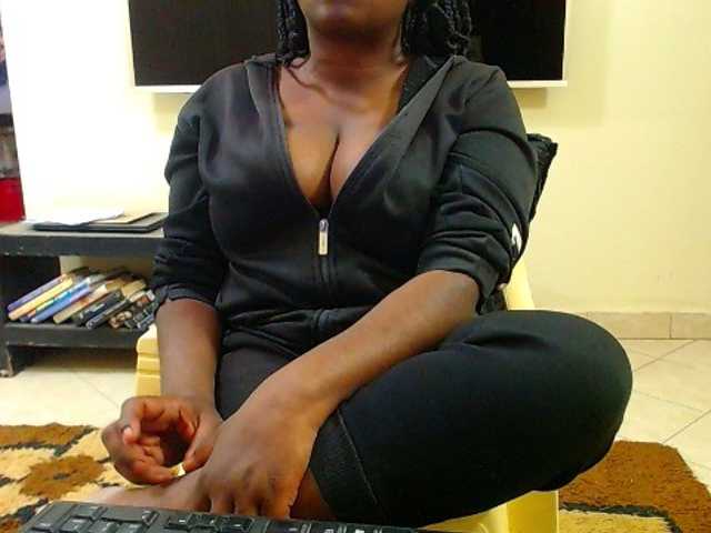 Dalia70 live cam on BongaCams
