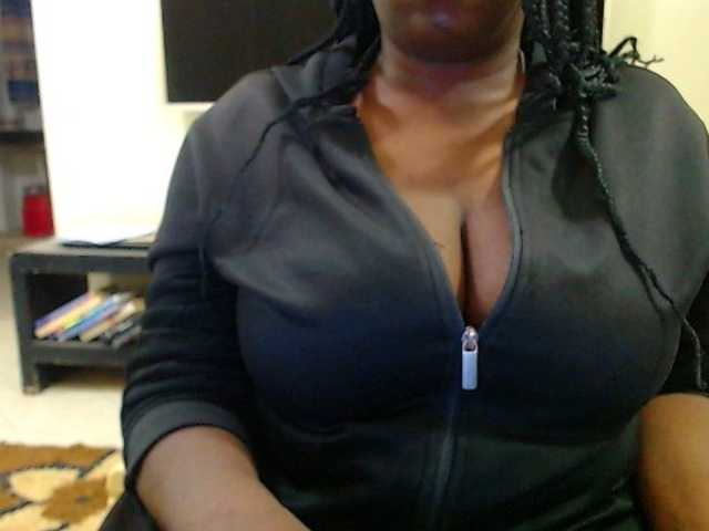 Dalia70 live cam on BongaCams