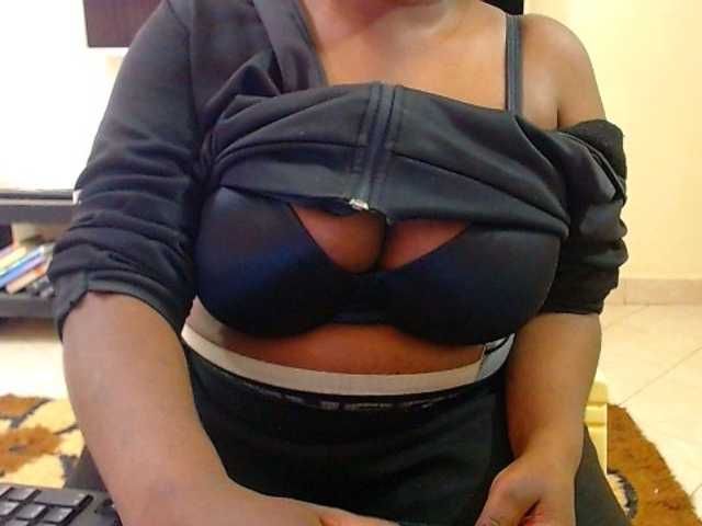 Dalia70 live cam on BongaCams