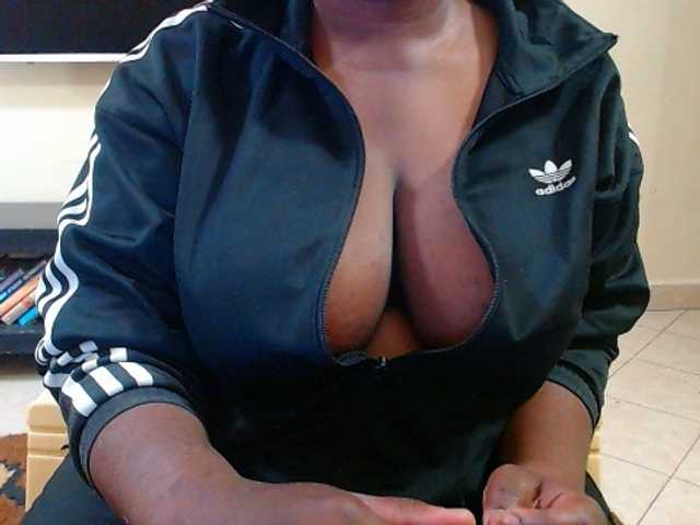 Dalia70 live cam on BongaCams