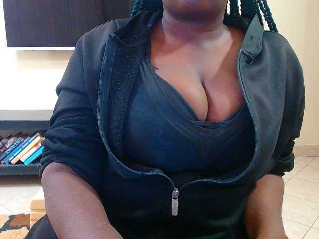 Dalia70 live cam on BongaCams