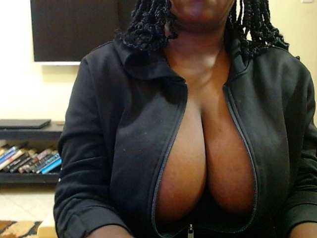 Dalia70's BongaCams show and profile