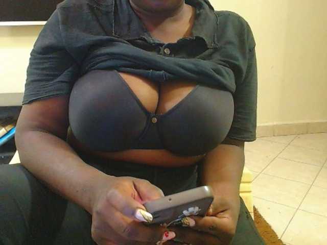 Dalia70 live cam on BongaCams