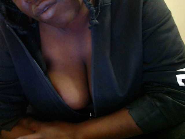 Dalia70 live cam on BongaCams