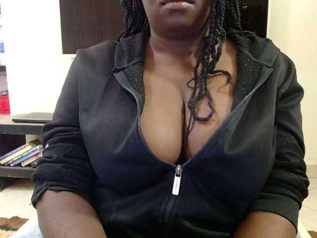 Dalia70 live cam on BongaCams