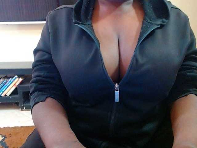 Dalia70 live webcam show