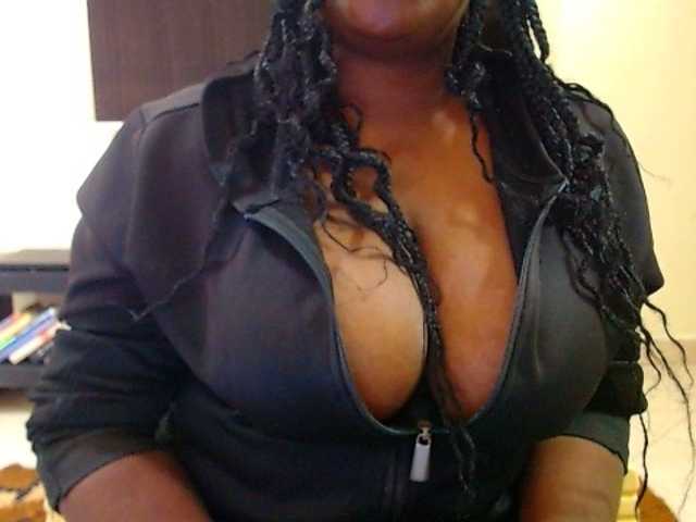 Dalia70's BongaCams show and profile