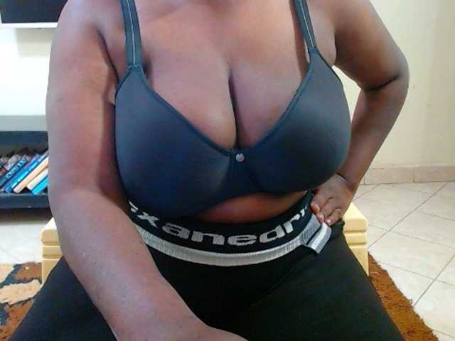 Dalia70 live cam on BongaCams