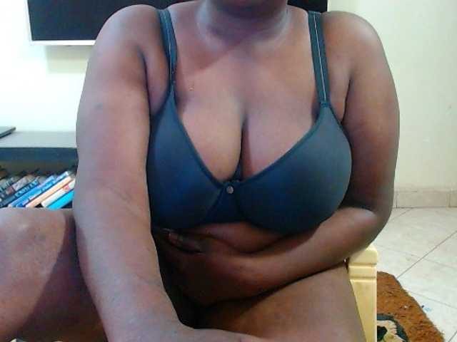 Dalia70 live cam on BongaCams
