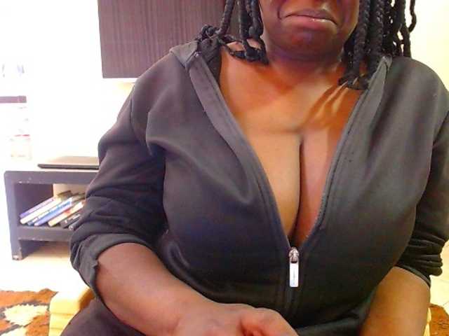Dalia70 live cam on BongaCams