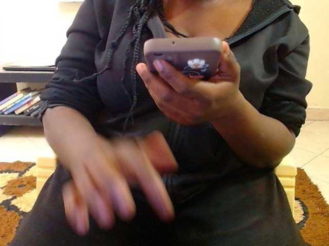 Dalia70 live cam on BongaCams