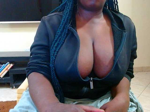Dalia70 live webcam show