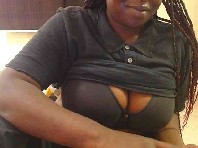 Dalia70 Live Webcam on BongaCams