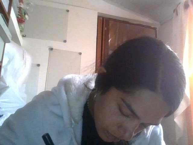 JuanaBrunette