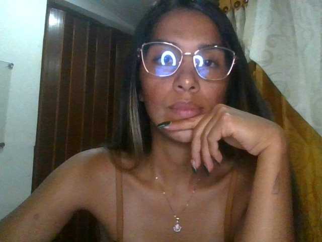 JuanaBrunette