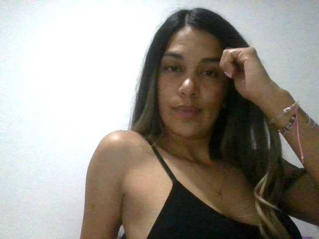 JuanaBrunette Live Cam on BongaCams
