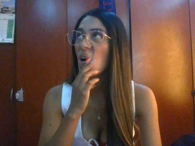 JuanaBrunette live cam on BongaCams