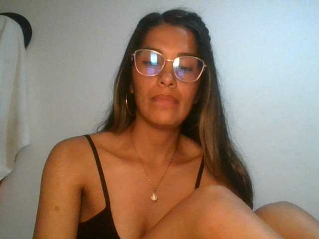 juanabrunette cam belle