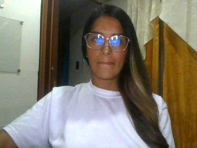JuanaBrunette